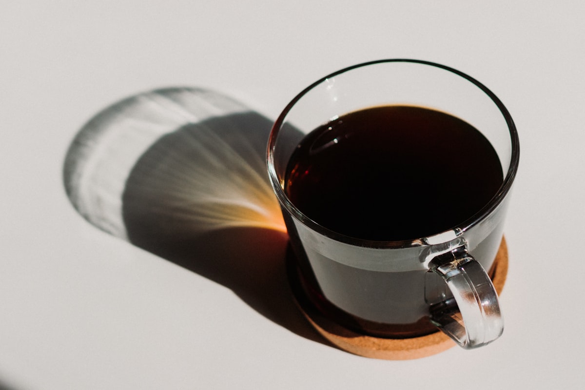café en casa vs cafetería diferencia